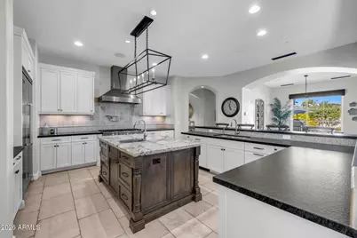 6615 N 39th Way, Paradise Valley, AZ 85253 - Photo 6