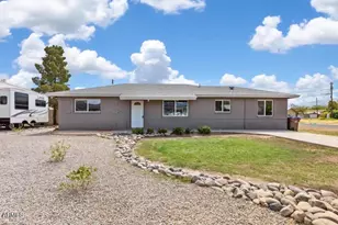 1224 N Palm Ln Cir Circle, Coolidge, AZ 85128 - Photo 1