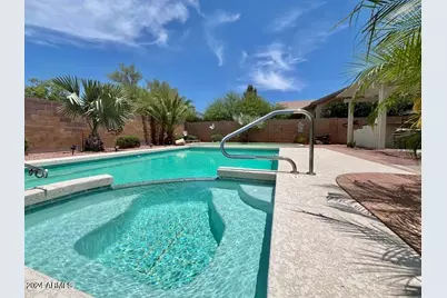 16908 W Northampton Road, Surprise, AZ 85374 - Photo 2
