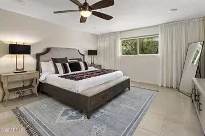 2432 E Piestewa Peak Drive, Phoenix, AZ 85016 - Photo 12