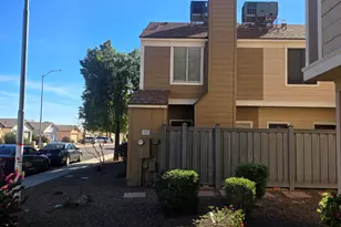 18838 N 34th Dr N, Phoenix, AZ 85027 - Photo 12