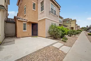 2026 N 77th Dr, Phoenix, AZ 85035 - Photo 2