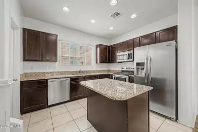 2026 N 77th Drive, Phoenix, AZ 85035 - Photo 8
