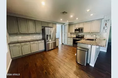21912 N 71st Lane, Glendale, AZ 85310 - Photo 2