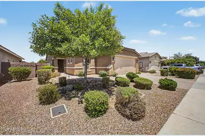 1360 W Joshua Tree Avenue, San Tan Valley, AZ 85140 - Photo 2