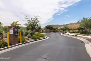 2046 East Charlotte Dr, Phoenix, AZ 85024 - Photo 36