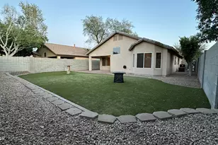 8146 W Clara Ln, Peoria, AZ 85382 - Photo 2