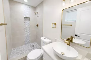 3429 W Aster Dr, Phoenix, AZ 85029 - Photo 10