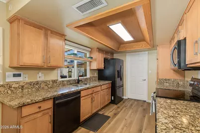3351 E Desert Cove Avenue, Phoenix, AZ 85028 - Photo 10