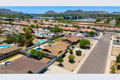 3351 E Desert Cove Avenue, Phoenix, AZ 85028 - Photo 44