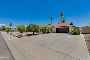 3351 E Desert Cove Ave, Phoenix, AZ 85028 - Photo 2