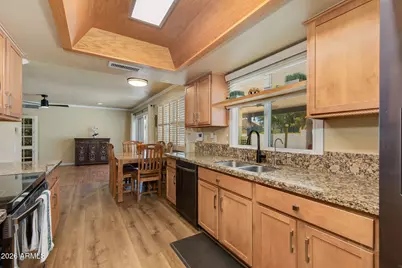 3351 E Desert Cove Avenue, Phoenix, AZ 85028 - Photo 12