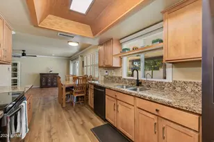 3351 E Desert Cove Ave, Phoenix, AZ 85028 - Photo 12