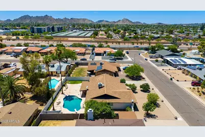 3351 E Desert Cove Avenue, Phoenix, AZ 85028 - Photo 36