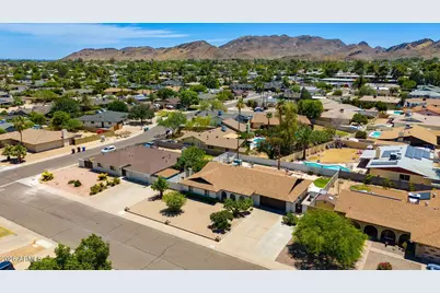 3351 E Desert Cove Avenue, Phoenix, AZ 85028 - Photo 40