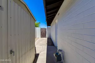 3351 E Desert Cove Ave, Phoenix, AZ 85028 - Photo 38