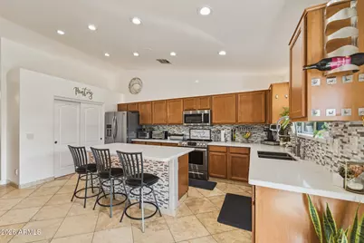 16468 W Sandra Lane, Surprise, AZ 85388 - Photo 10