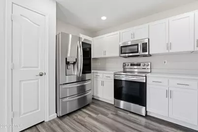 15749 W Watson Lane, Surprise, AZ 85379 - Photo 6