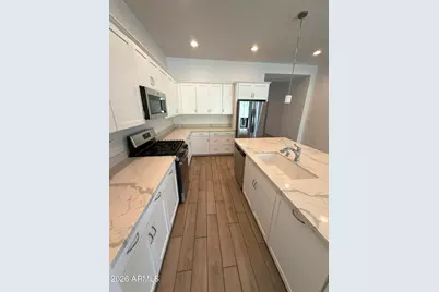 835 E Hopi Trail, Phoenix, AZ 85042 - Photo 4