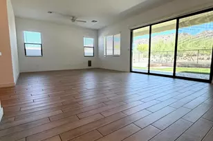 835 E Hopi Trail, Phoenix, AZ 85042 - Photo 6
