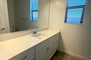 835 E Hopi Trail, Phoenix, AZ 85042 - Photo 8