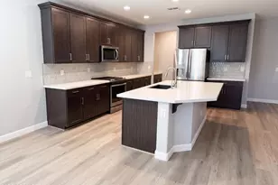 18840 W Mercer Ln, Surprise, AZ 85388 - Photo 2