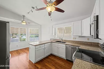 10526 W Yukon Drive, Peoria, AZ 85382 - Photo 8