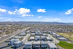 2327 E Levi Dr, Phoenix, AZ 85040 - Photo 32