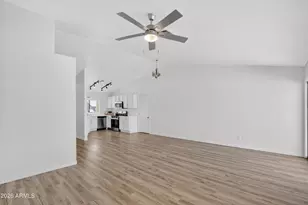 690 E Osage Ave, Apache Junction, AZ 85119 - Photo 10
