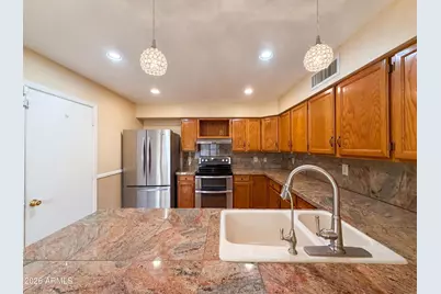 12346 S Shoshoni Drive, Phoenix, AZ 85044 - Photo 8