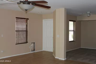 33082 N Cat Hills Avenue, San Tan Valley, AZ 85144 - Photo 4
