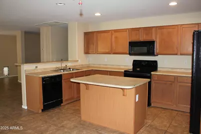 33082 N Cat Hills Avenue, San Tan Valley, AZ 85144 - Photo 10