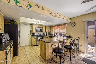 5545 W Sunnyside Drive, Glendale, AZ 85304 - Photo 12