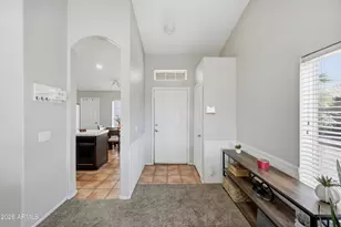 256 S Springs Dr, Chandler, AZ 85225 - Photo 4