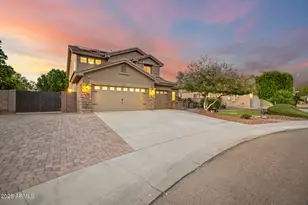2024 W Bonanza Ln, Phoenix, AZ 85085 - Photo 2