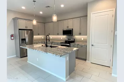 901 S Smith Road #1047, Tempe, AZ 85281 - Photo 2
