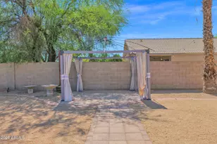 3415 E Menadota Dr, Phoenix, AZ 85050 - Photo 28