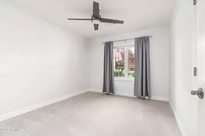5201 E Weldon Avenue, Phoenix, AZ 85018 - Photo 22