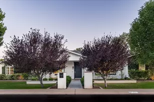 5201 E Weldon Ave, Phoenix, AZ 85018 - Photo 2