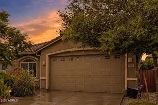 327 W Tamarack Dr, San Tan Valley, AZ 85140 - Photo 2
