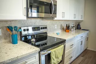 3302 N 7th St, Phoenix, AZ 85014 - Photo 2