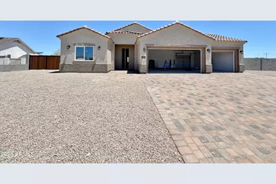 8314 W Plum Hollow Drive, Arizona City, AZ 85123 - Photo 1
