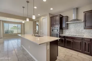 6516 W Madre Del Oro Dr, Phoenix, AZ 85083 - Photo 6