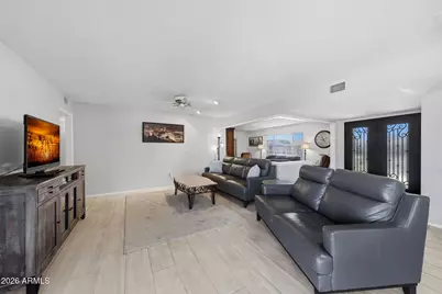 10714 W Saratoga Circle, Sun City, AZ 85351 - Photo 18