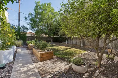 511 E Orange Drive, Phoenix, AZ 85012 - Photo 32