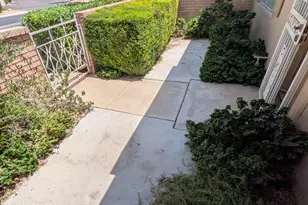 10311 W Prairie Hills Cir, Sun City, AZ 85351 - Photo 4