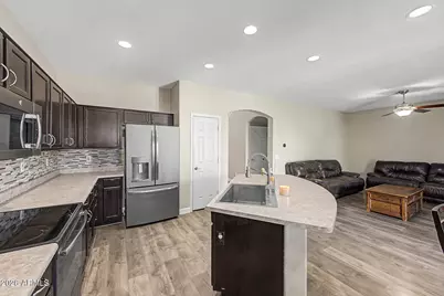 13408 W Maui Lane, Surprise, AZ 85379 - Photo 12