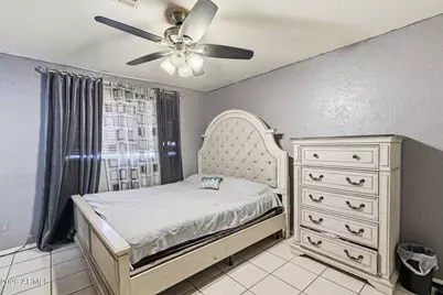 4832 W Earll Drive, Phoenix, AZ 85031 - Photo 16