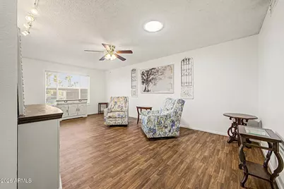 13721 N 98th Avenue #C, Sun City, AZ 85351 - Photo 10