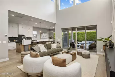 3020 E Los Gatos Drive, Phoenix, AZ 85050 - Photo 2